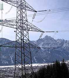 380-kV-Leitung vor den Lienzer Dolomiten